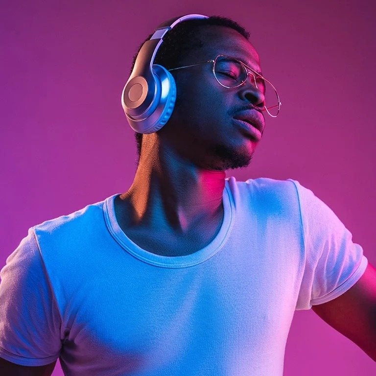 Vibe Wireless Headphones in Silver Blue